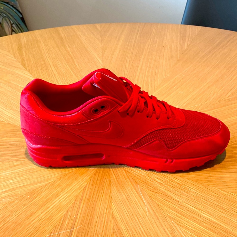 🚨Nike Air Max 1 “Tonal Red” 🚨 - Picture 8 of 11